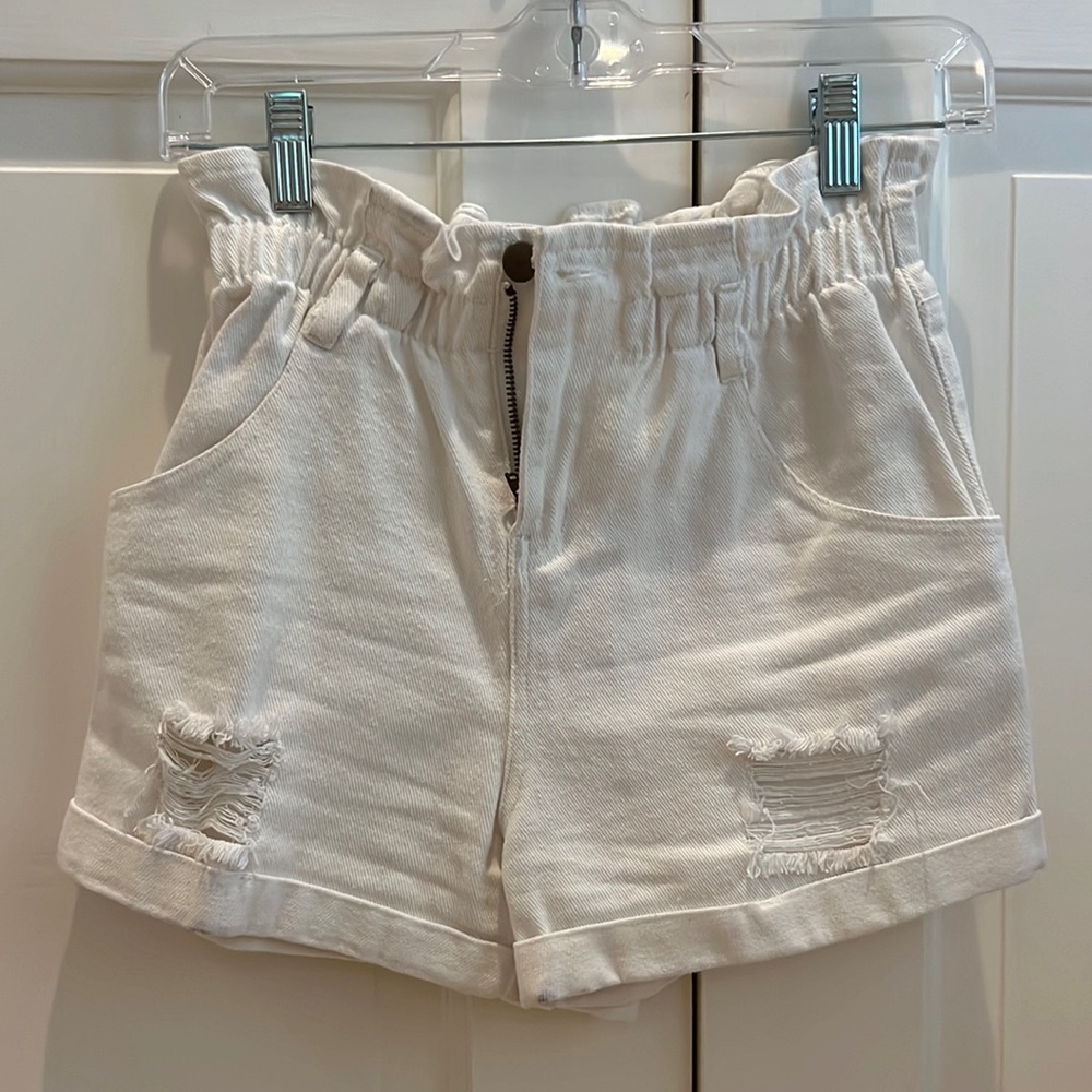 white ruffle waist jean shorts